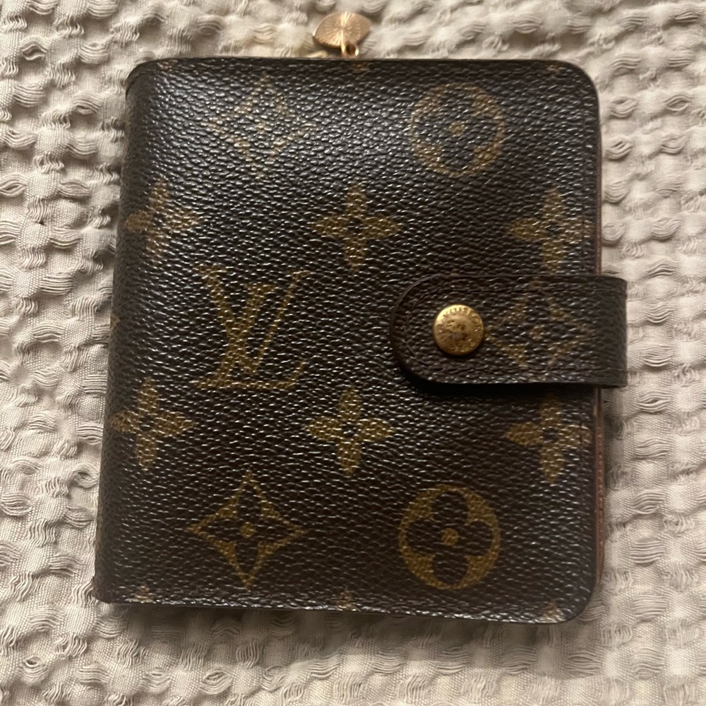 Authentic Louis Vuitton wallet